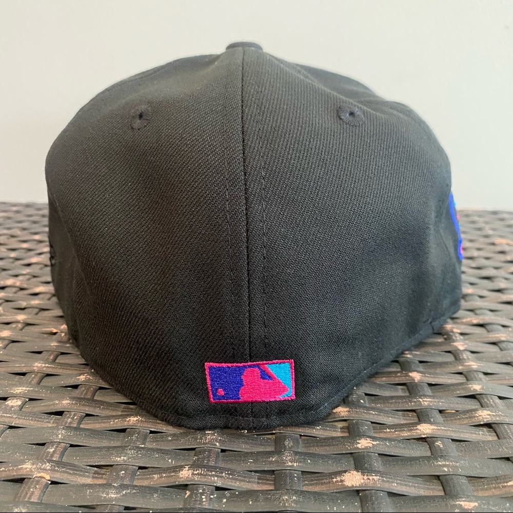 Hat Club Exclusive CyberPunk New Era‎ LA Dodgers With Pin - Picture 4 of 9